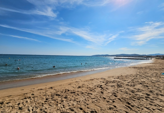 Vidauban and the Provençal coast: slow days, beach escapes and late-season calm