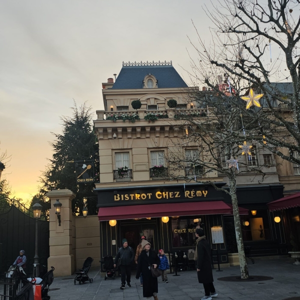 Bistrot Chez Remy restaurant exterior at Disneyland Paris