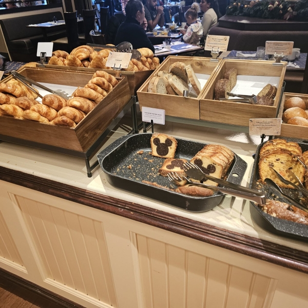 Breakfast buffet with Mickey Mouse shaped bread at Newport Bay Club