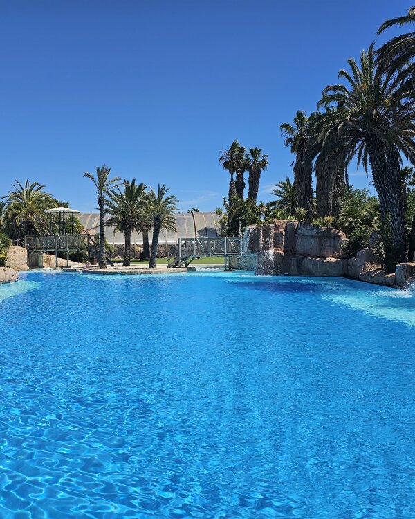 Camping La Sirène with kids: six weeks, new pools and a huge terrace